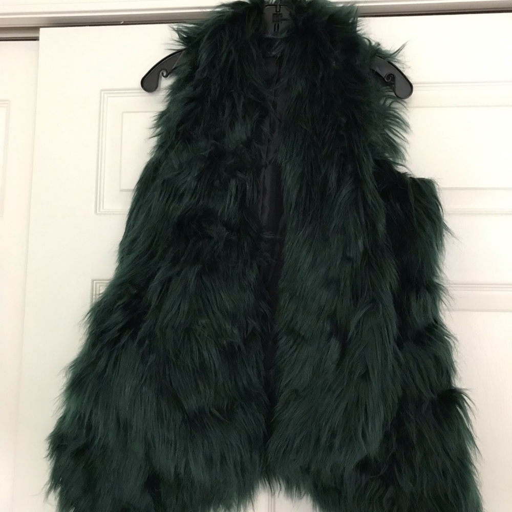 green furry vest size M